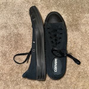 Men or women’s all black Converse